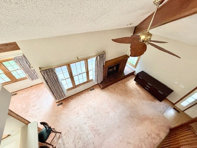 Building Photo - 8020 Holland Ct