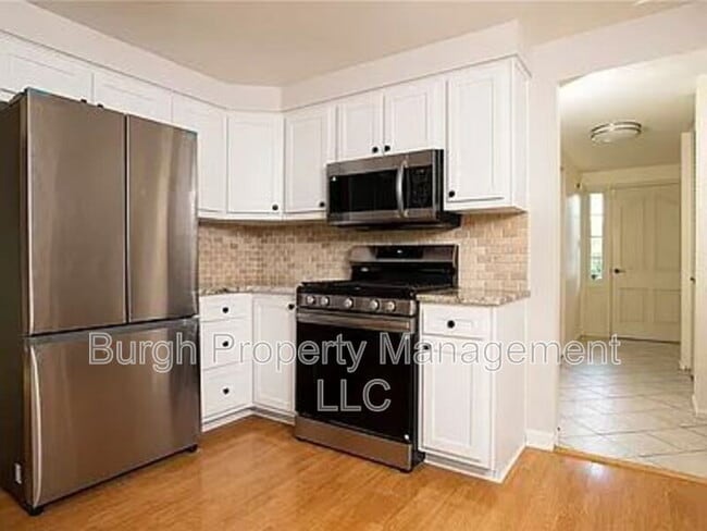 Building Photo - 1248 Satellite Cir