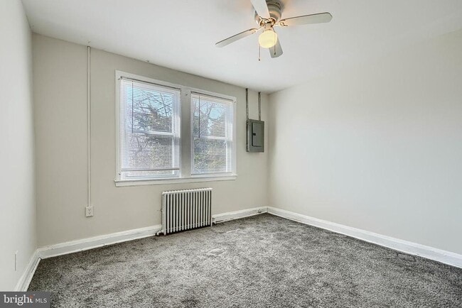 Building Photo - 5626 Midwood Ave