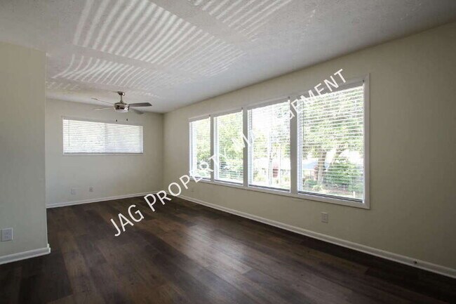 Building Photo - 1436 Berrier St