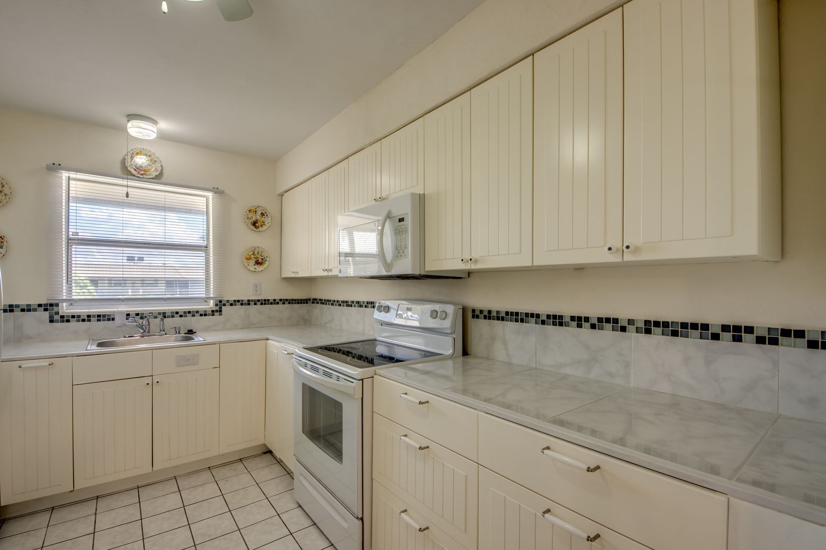 Building Photo - 909 SE 46th Ln