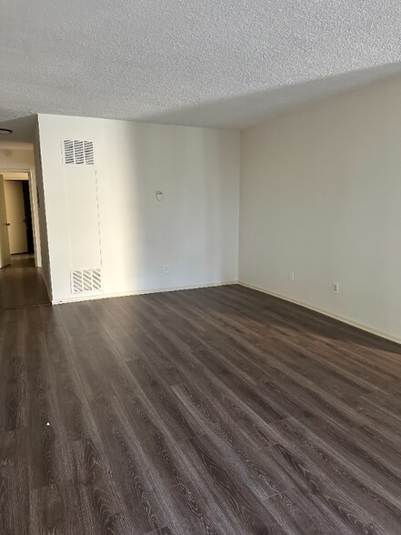 Building Photo - 510 Orlando Ave