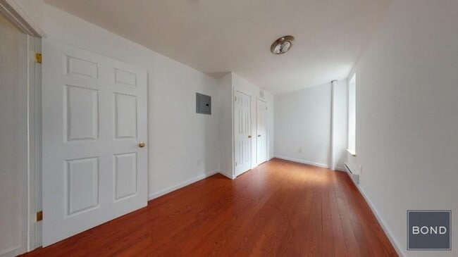 Building Photo - 3 bedroom in Manhattan NY 10003