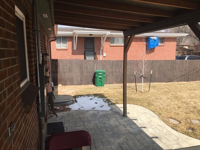 Building Photo - Live a Block Away from Sloan's Lake! Licen...