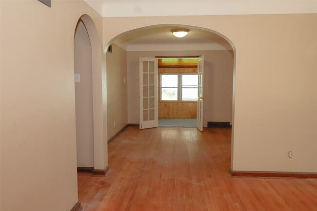 Building Photo - 1067 Melvin Dr