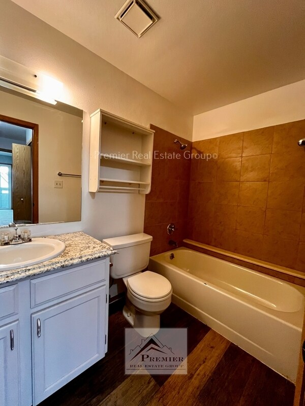 Building Photo - 1242 Firefly Cir