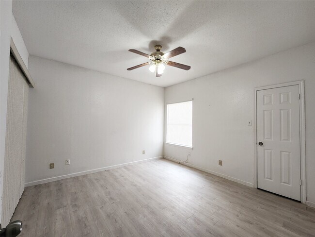 Building Photo - 14550 Fonmeadow Dr