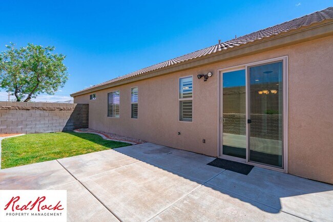 Building Photo - 3 Bedroom Coral Canyon Home on Corner Lot