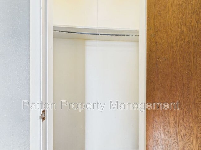 Building Photo - 2805 Duncan Dr