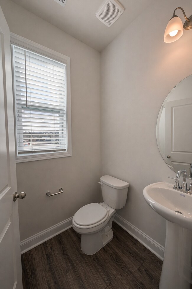 Building Photo - **6 Month Lease** New Construction Home-Hendersonville