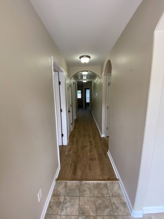 Building Photo - Cozy Home with Fenced-In Backyard for Rent in Bessemer! Available to View with 48 Hours Notice!