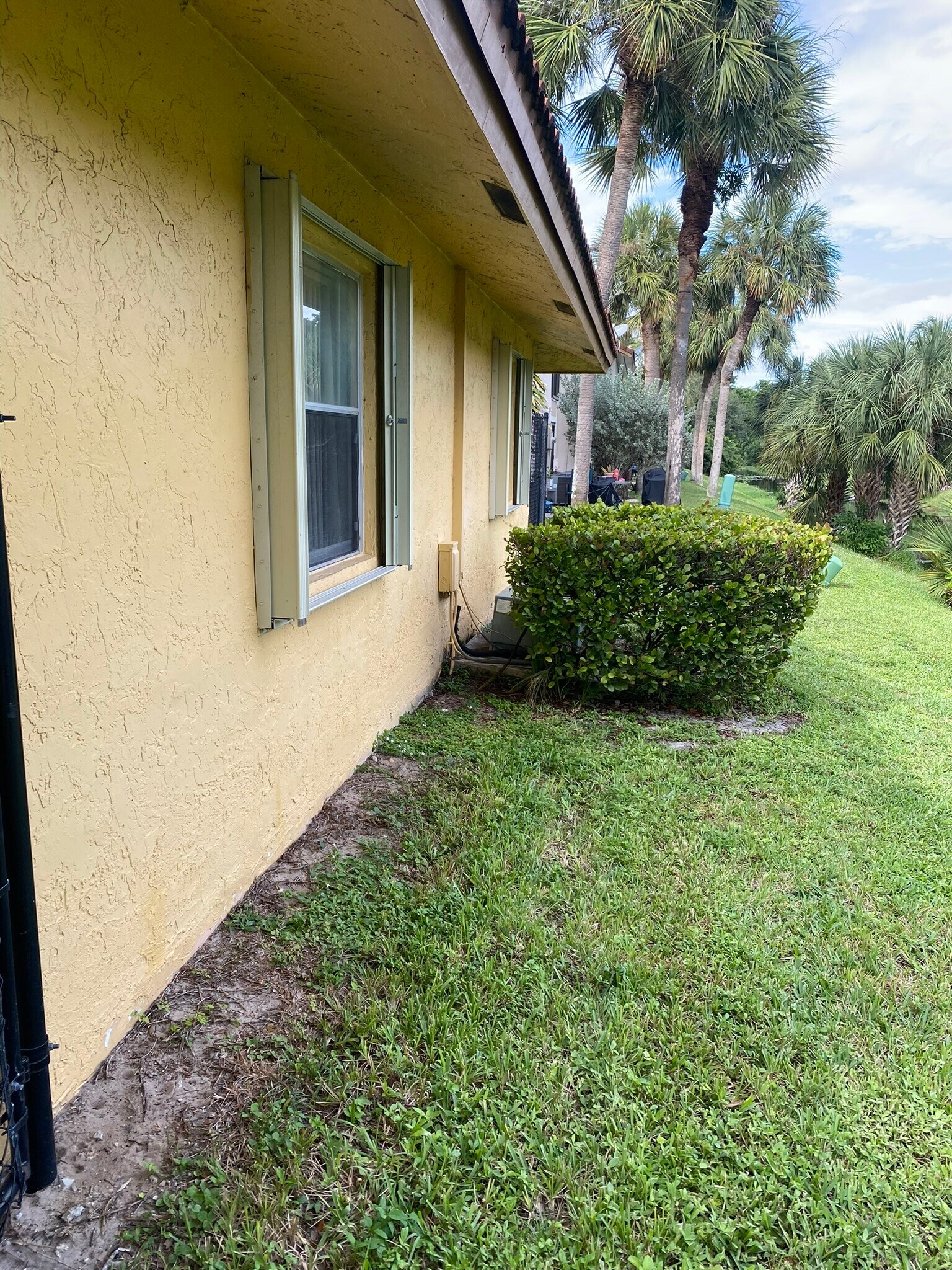 Building Photo - 3483 Coral Springs Dr