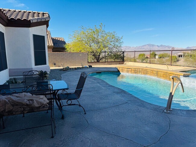 Building Photo - Golf Course Vacation Rental in Laughlin Ranch – 2BD/3BA