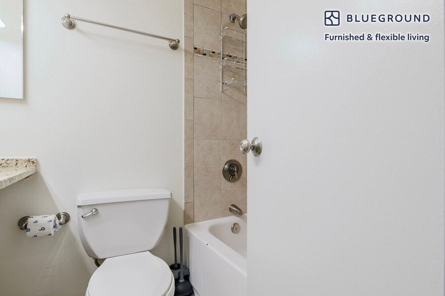 Building Photo - 150 Huntington Ave