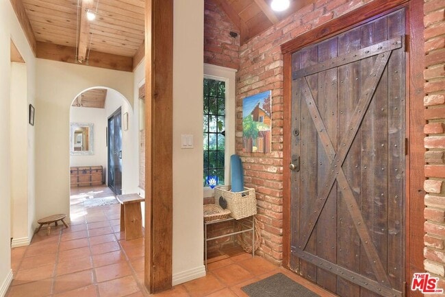 Building Photo - 1441 Bonnell Dr