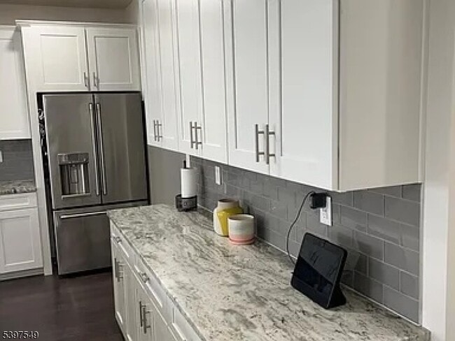 Building Photo - 31 Gerhard Pl