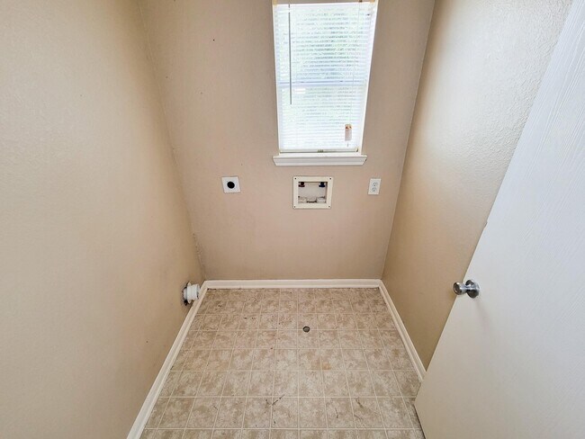 Building Photo - 8106 Arrington Forest Ln