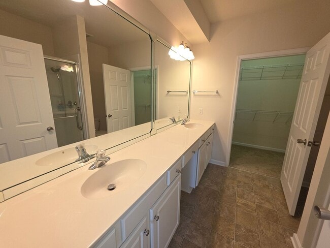 Building Photo - 15065 Santa Lucia Dr