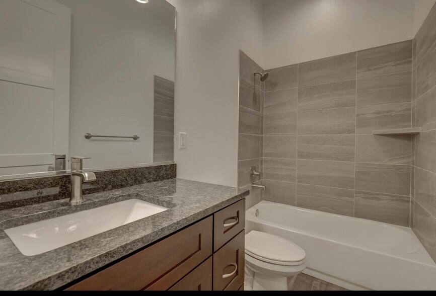 Building Photo - 4729 S Lucy Ln