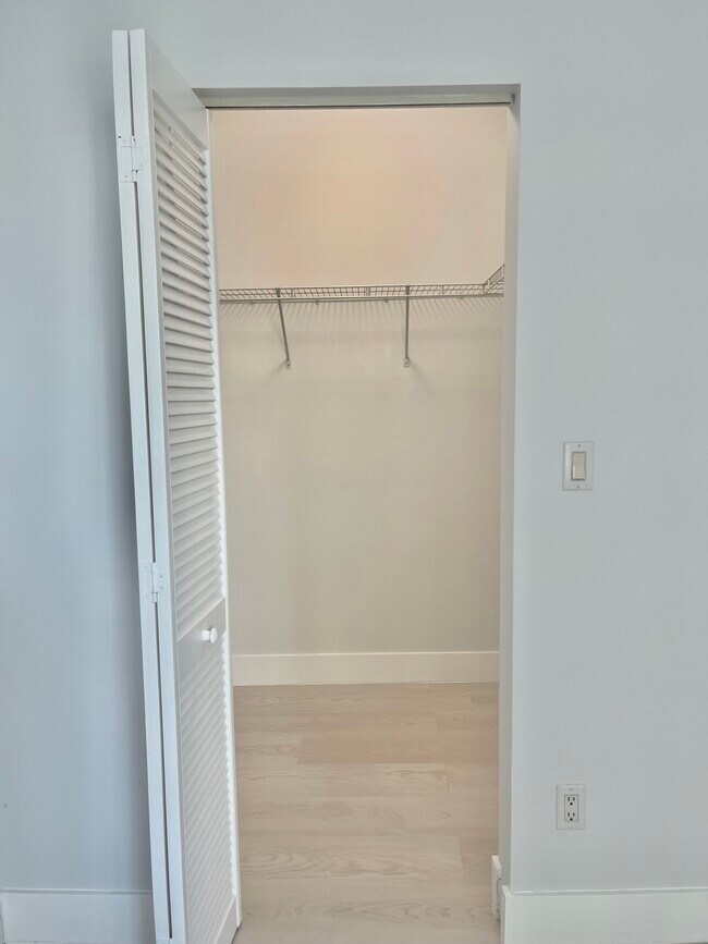 Building Photo - 335 S Biscayne Blvd