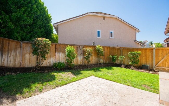 Building Photo - Wonderful 3BR/2.5BA La Costa Home!!!