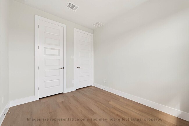 Building Photo - 10719 Mason Rd