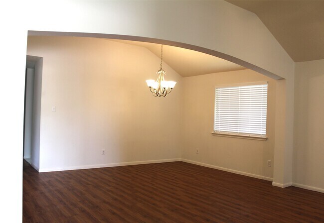 Building Photo - 16014 Clayton Green Dr