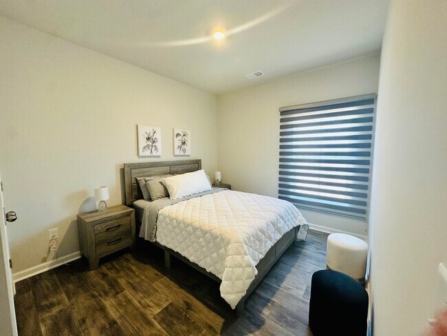 Building Photo - 772 El Pepino Lp