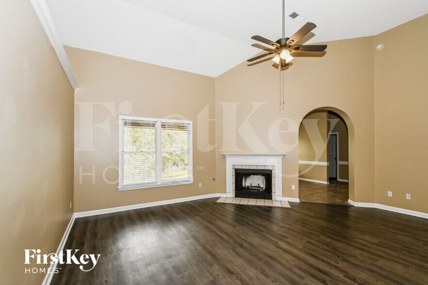 Building Photo - 844 Tropicana Dr E