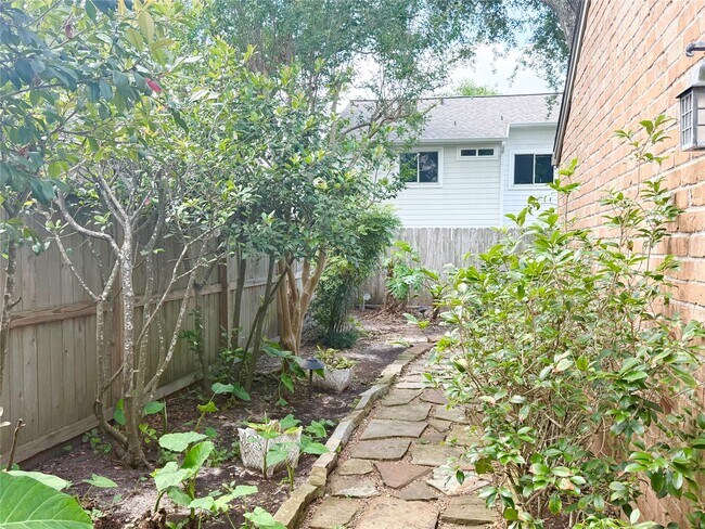 Building Photo - 14831 Royal Birkdale St