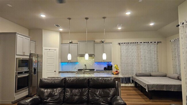 Building Photo - 18218 Bluebird Br Ln