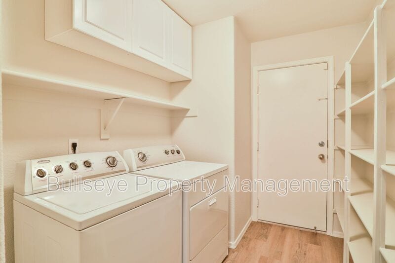 Building Photo - 2783 S Sailors Way