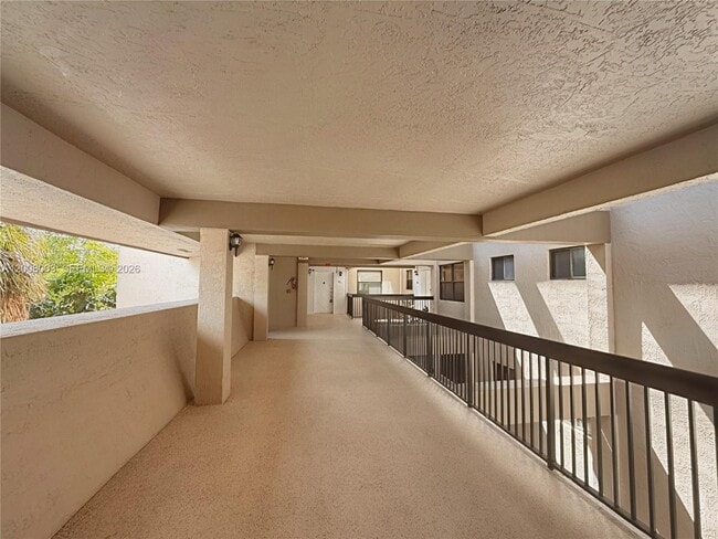 Building Photo - 511 Ives Dairy Rd