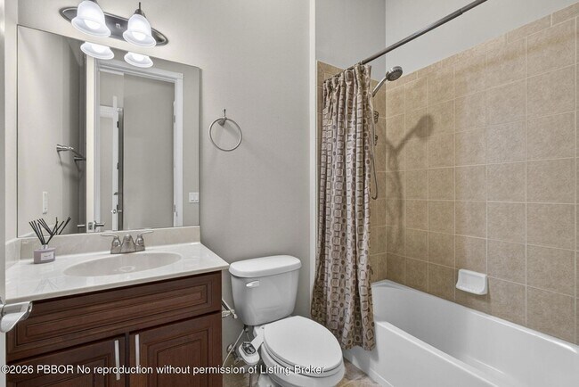Building Photo - 803 del Sol Cir
