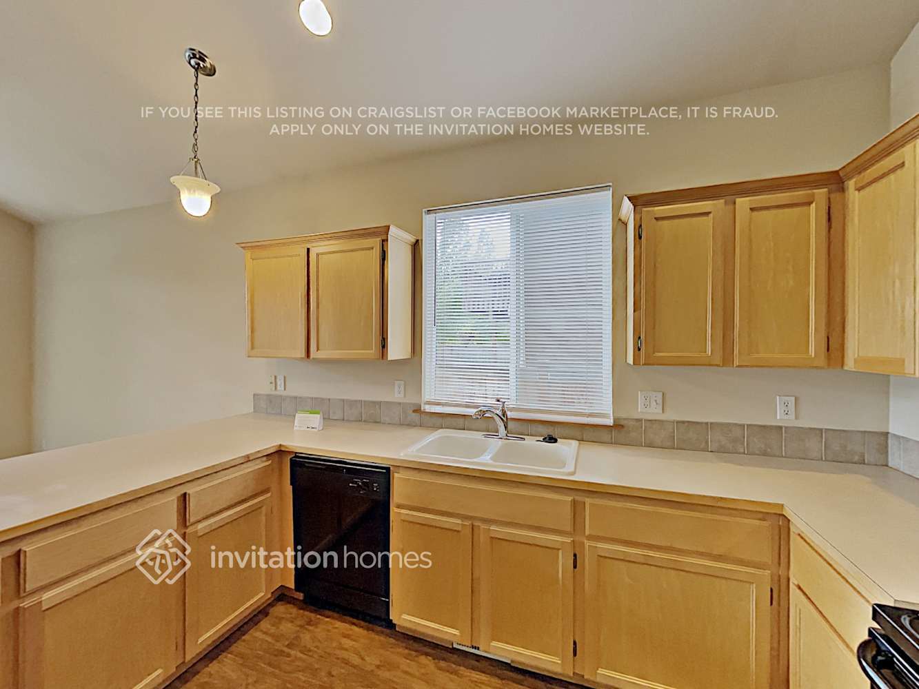 Building Photo - 1009 Eagle Ave SW