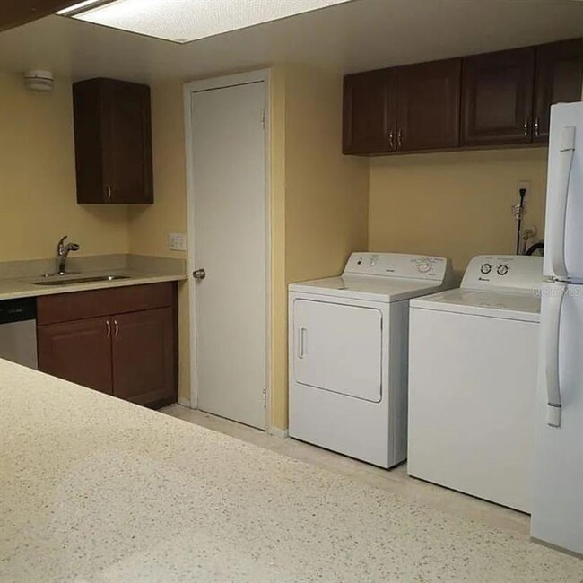 Building Photo - 2401 Barley Club Dr