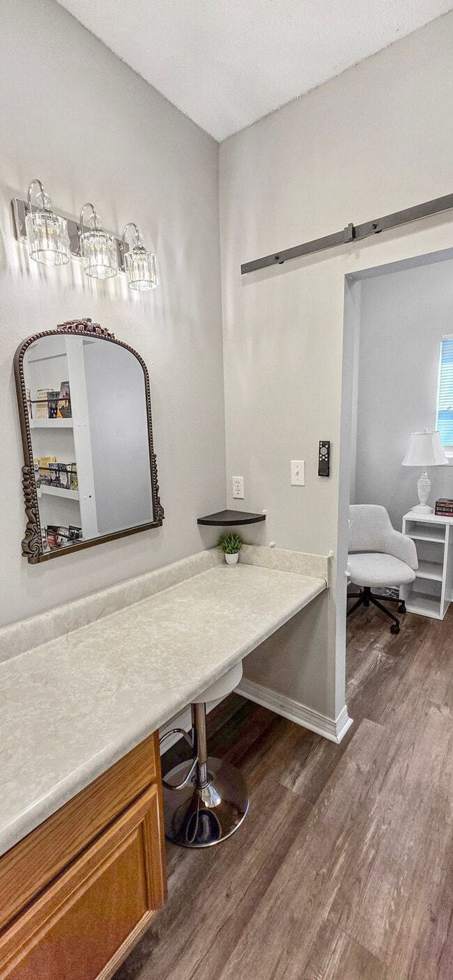 Building Photo - 1805 Irish Hill Dr