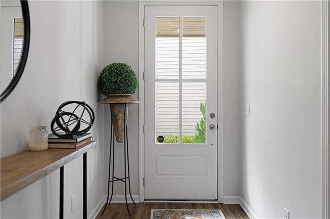 Building Photo - 4391 Gillon Cir SE