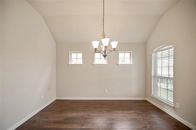 Building Photo - 2306 Lucerne Dr