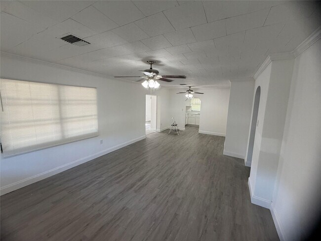 Building Photo - 703 N 17th St