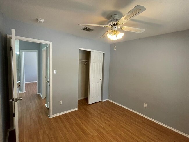 Building Photo - 2501 Willow Way