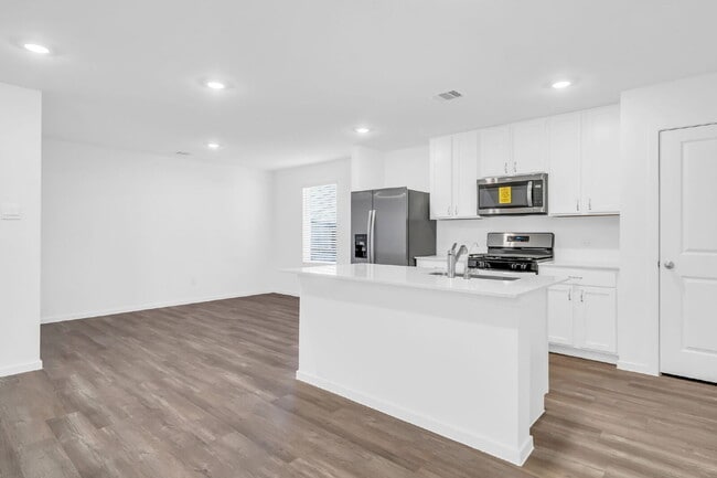 Building Photo - Welcome to the beautiful community of Mill Creek in Magnolia- a vibrant, family-friendly neighbor...