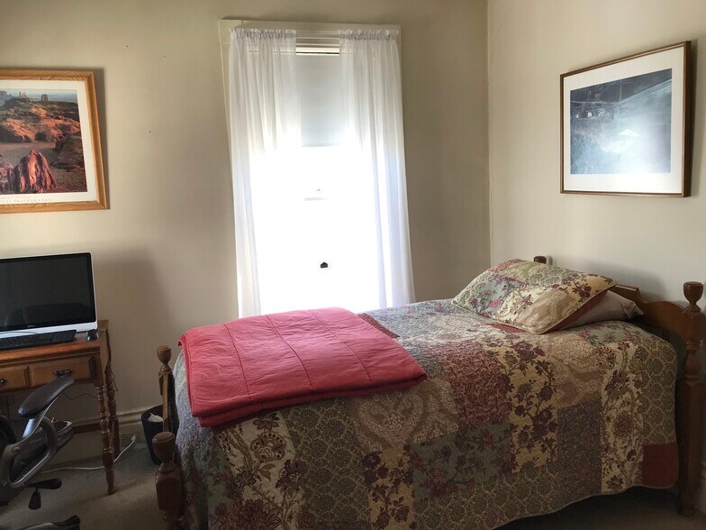 Building Photo - 15 Grove St