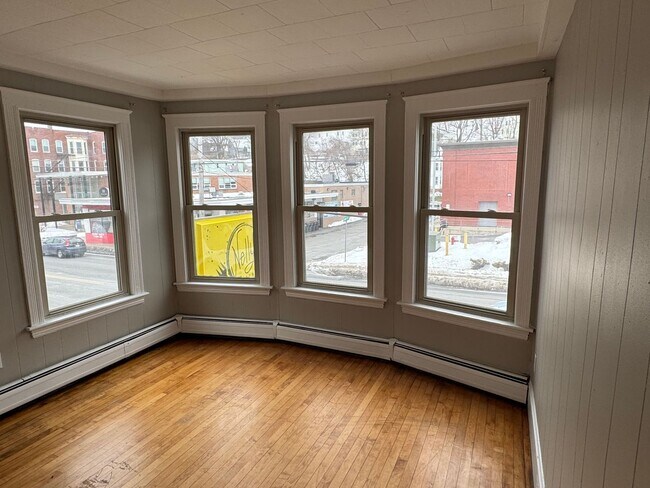 Building Photo - 135 Lafayette Square
