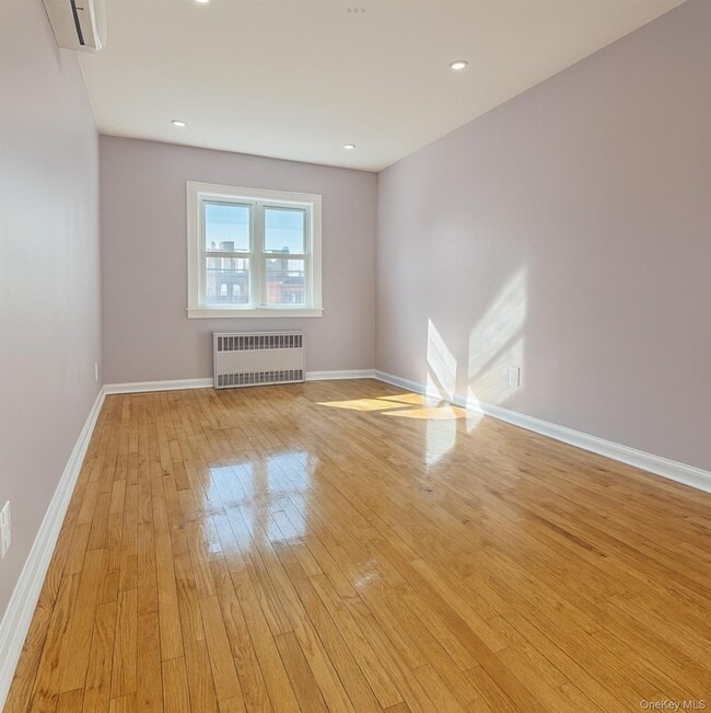 Building Photo - 1059 Burke Ave