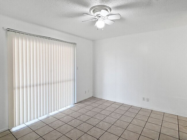 Building Photo - Corner-lot Home / 1.5 Bathroom Home