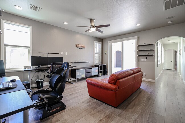 Building Photo - 15626 W Campbell Ave