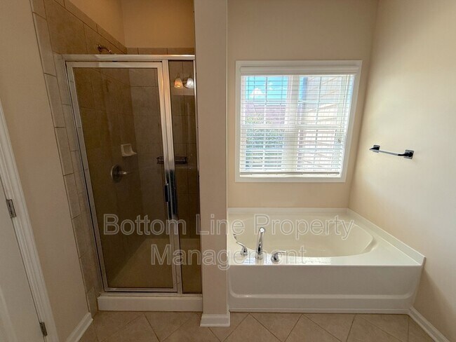 Building Photo - 9625 Camberley Ave NW