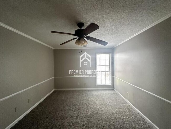 Building Photo - 3482 Kirby Terrace Dr