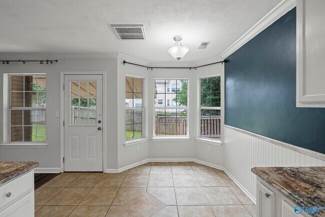 Building Photo - 152 Liberty Dr